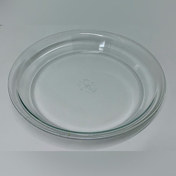 Mid Century Vintage Pyrex 9 Inch Pie Dish - Picture 2 of 12